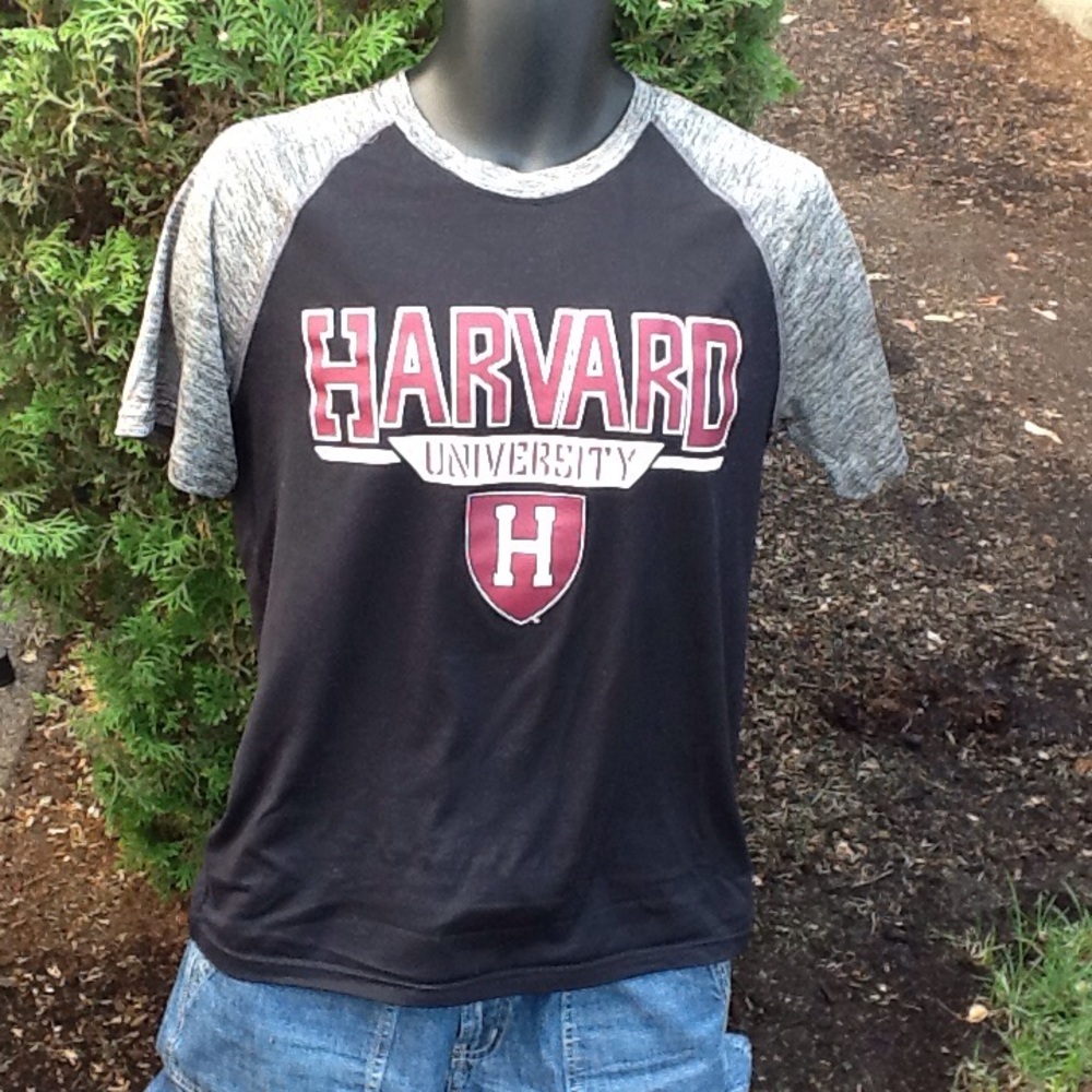 Harvard University Under Armour TeeShirt. Sz. SM